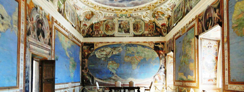 Palazzo Farnese di Caprarola. La Sala del Mappamondo. Il Globo Terraqueo conosciuto fino al 1574.