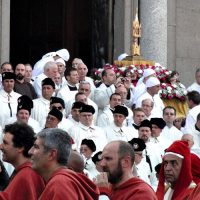 La processione religiosa del cuore di Santa Rosa da Viterbo.