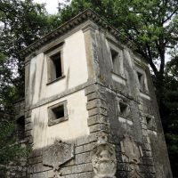 Il Bosco Sacro di Bomarzo. La Casa inclinata.