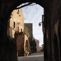 Civita di Bagnoregio. L'ingresso al borgo.