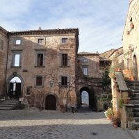 Civita di Bagnoregio. Il borgo.