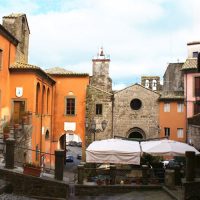 Montefiascone. All'interno della seconda cinta muraria.