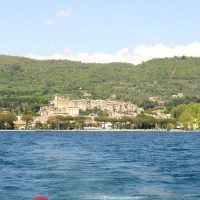 Bolsena. Il borgo visto dal lago.