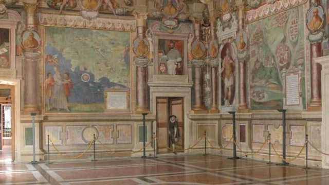 VITERBO – Il palazzo che non ti aspetti