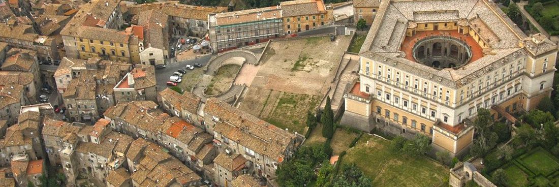 Civita di Bagnoregio – e dintorni in 1 giorno e 1/2. Civita di Bagnoregio, Viterbo, Palazzo Farnese di Caprarola.