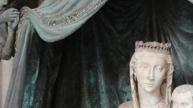 Orvieto. Il Duomo. La Madonna del Baldacchino, il gruppo scultoreo originale.